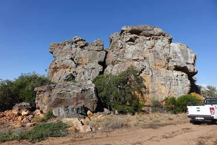 Felskuppe („Kop“) auf der Farm; Namensgeber von PROTEA KOP ROOIBOS TEE (Edms.) Bpk.